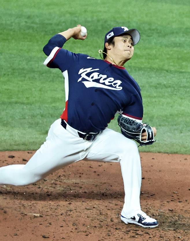 역투하는 한국 박영현

    (마이애미=연합뉴스) 김인철 기자 = 13일(현지시간) 미국 플로리다주 마이애미 론디포파크에서 열린 월드베이스볼클래식(WBC) 대한민국과 도미니카공화국의 준준결승전 경기. 3회말 한국 박영현이 역투하고 있다. 2026.3.14

    yatoya@yna.co.kr

(끝)





<저작권자(c) 연합뉴스, 무단 전재-재배포, AI 학습 및 활용 금지>