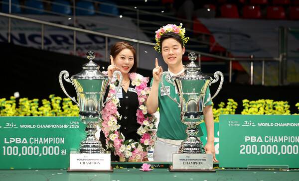 김영원이 15일 2025~2026 하나카드 하나캐피탈 제주특별자치도 PBA-LPBA 월드챔피언십에서 우승한 뒤 기뻐하고 있다. PBA 제공