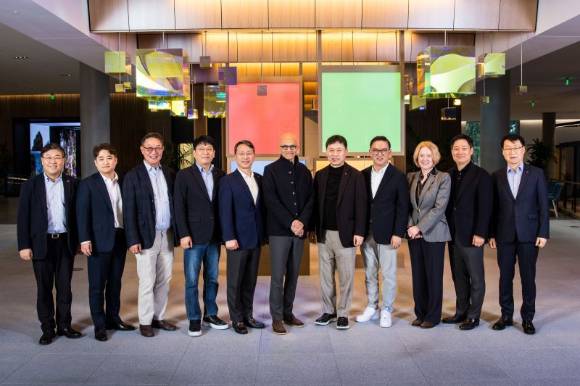 LG와 LS 그룹이 최근 미국 마이크로소프트(MS) 레드먼드 캠퍼스에서 열린 ‘AIDC(AI Data Center) 테크 쇼’에 참석했다. [사진=LG전자 링크드인 캡처]