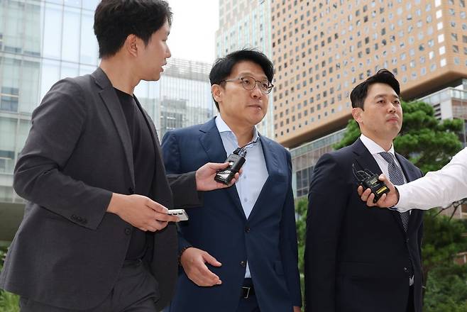 김상민 전 검사가 지난해 9월 9일 서울 종로구 김건희 특검 사무실로 출석하고 있다. 연합뉴스