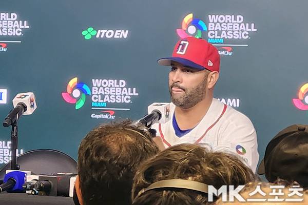 푸홀스 도미니카 감독이 기자회견을 갖고 있다. 사진(美 마이애미)= 김재호 특파원