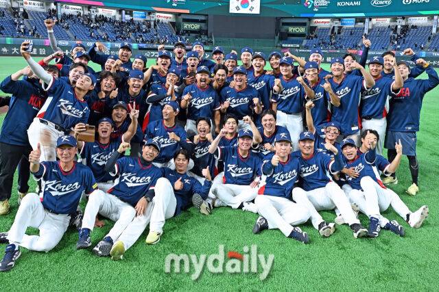 9일 일본 도쿄돔에서 열린 2026 월드 베이스볼 클래식(WBC) 조별리그 한국-호주 경기. 한국이 7-2로 호주에 승리해 8강 진출에 성공했다. 기뻐하는 선수들./마이데일리