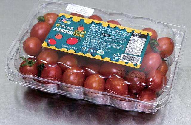 스테비아 토마토(상품명 ‘스테비아 단마토’)는 출시 첫해부터 32억 원의 매출액을 올리며 시장성을 확인했다.