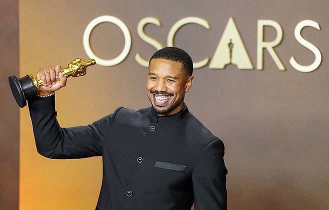 ‘씨너스: 죄인들’로 남우 주연상을 수상한 마이클 B.조던. 연햡뉴스