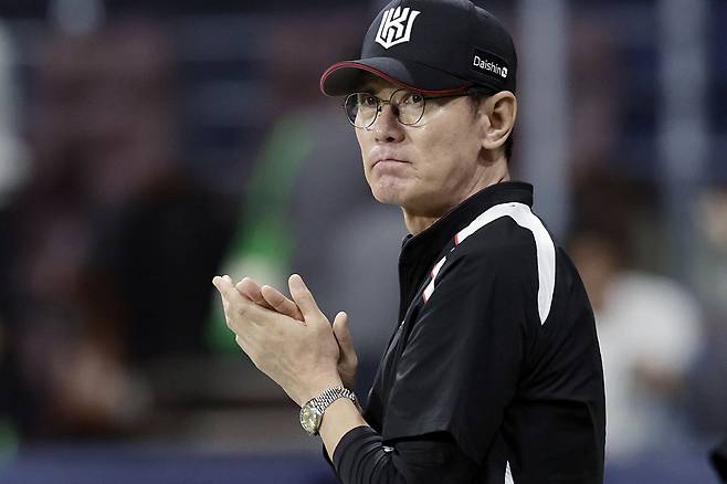 이강철 KT 감독이 WBC서 활약한 고영표, 소형준, 박영현 등 투수 3명의 복귀 후 등판 일정을 고민하고 있다. 뉴시스