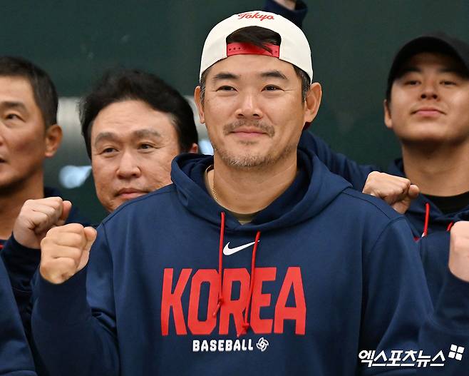 SSG 랜더스 노경은이 2026 월드베이스볼클래식(WBC)을 마치고 16일 인천국제공항을 통해 귀국, 곧바로 소속팀에 합류해 페넌트레이스 개막 준비에 돌입했다. 사진 김한준 기자