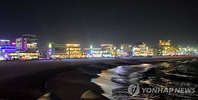 강릉 커피거리 야경 [촬영 유형재]