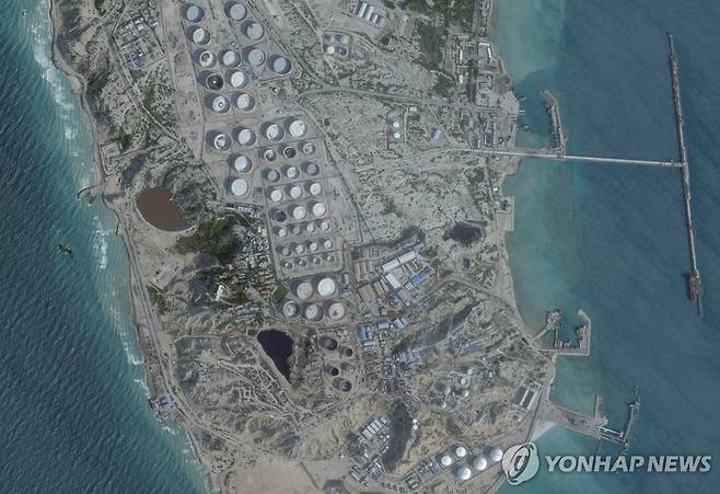 이란 원유 수출의 90%를 처리하는 하르그섬을 촬영한 플래닛랩스의 위성사진 [로이터 연합뉴스 자료사진. 재판매 및 DB 금지]