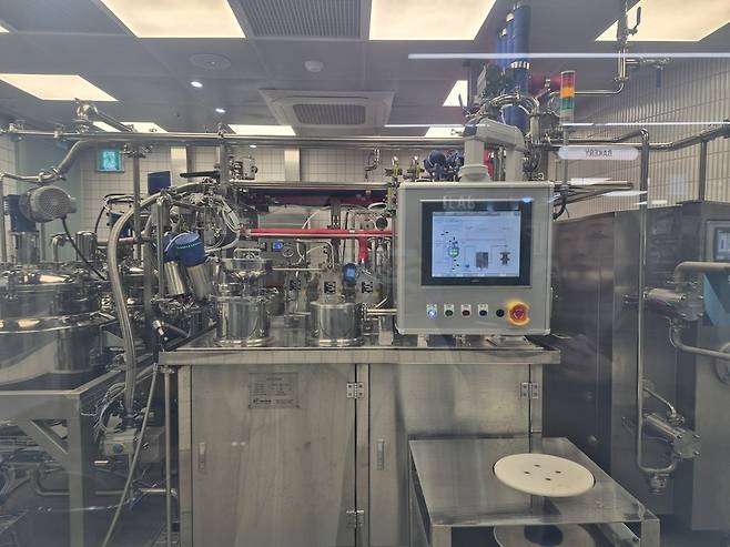 벤슨 크리머리 서울에 마련된 생산 시설. 한정 맛이나 일부 샘플 시생산은 해당 기계를 통해 제조한다.  /MTN 최유빈 기자