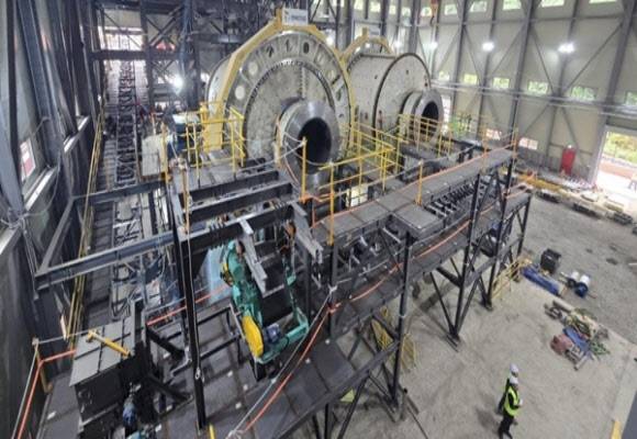 강원도 영월에 위치한 상동광산에서 반자동 분쇄기가 텅스텐 광석을 분쇄하고 있다. (사진=알몬티대한중석)