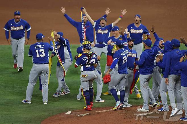 베네수엘라가 이탈리아를 꺾고 2026 WBC 결승에 진출했다. ⓒ AFP=뉴스1