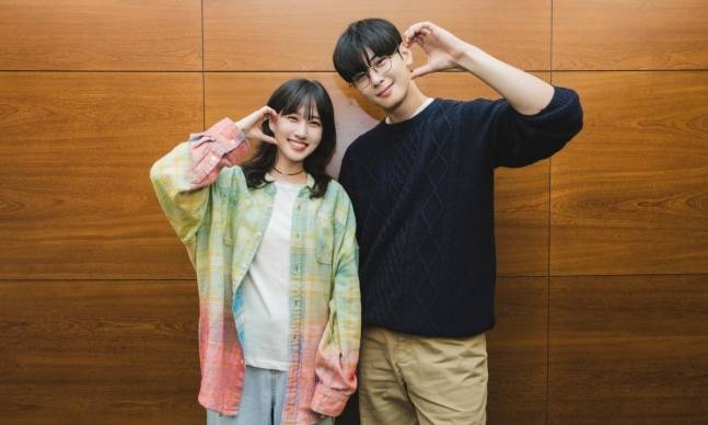 ‘원더풀스’ 대본 리딩에 참여한 박은빈(왼쪽)과 차은우. 넷플릭스