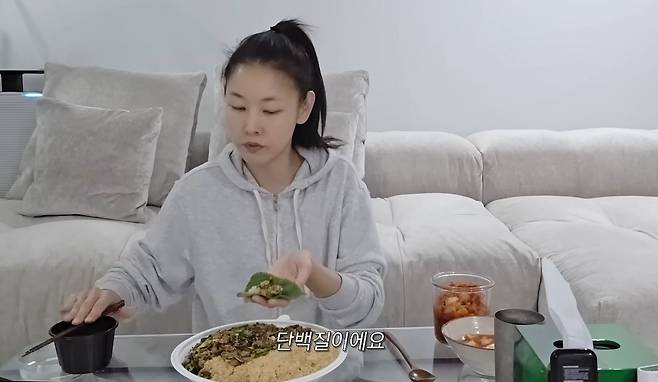 유튜브 〈한혜진〉