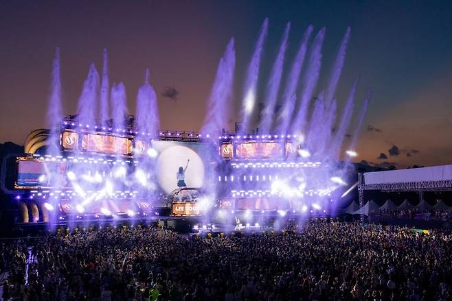 지난해 열린 '워터밤 속초 2025'. 한화호텔앤드리조트 제공