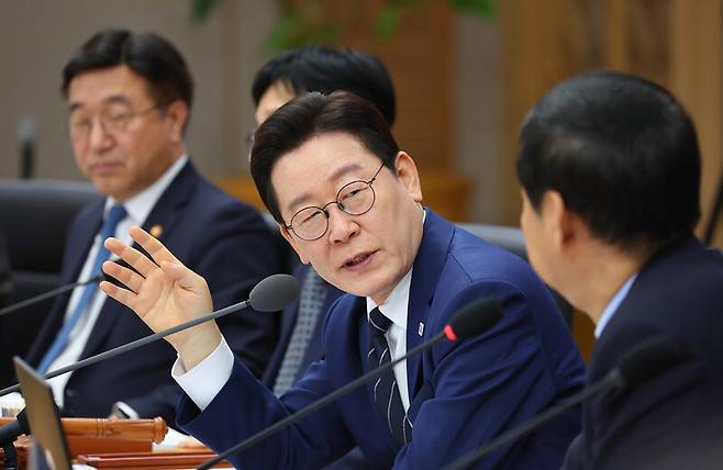 이재명 대통령이 17일 정부세종청사에서 열린 국무회의에 참석했다. 연합뉴스