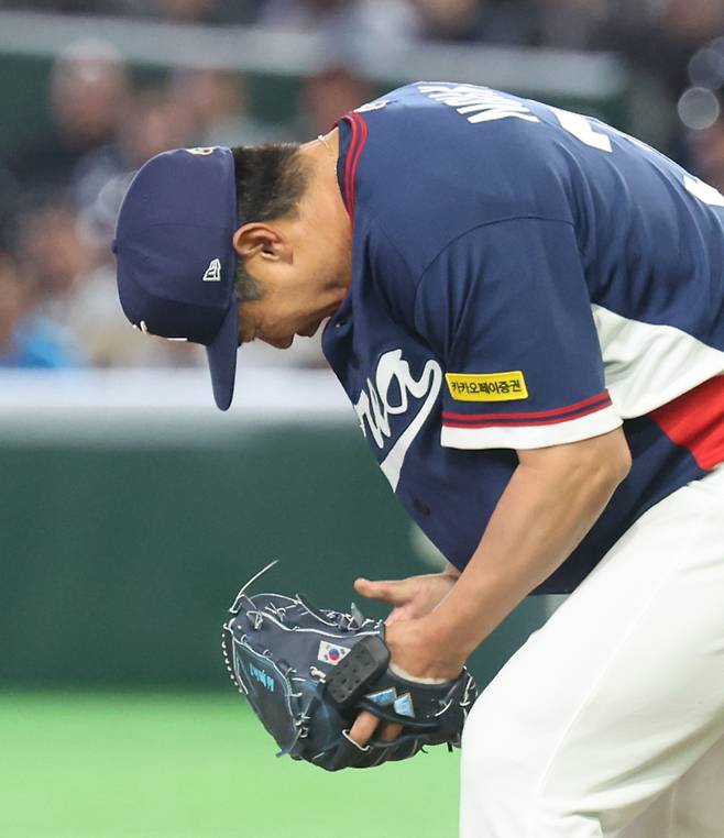 <yonhap photo-6748=""> 포효하는 노경은. [사진 연합뉴스]</yonhap>