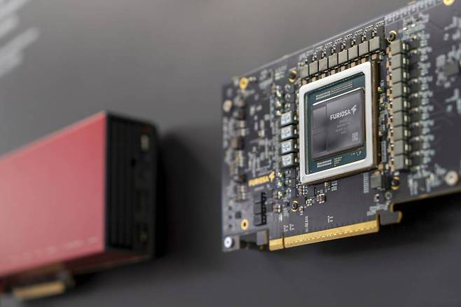 퓨리오사AI의 2세대 NPU ‘RNGD’ / 출처=IT동아