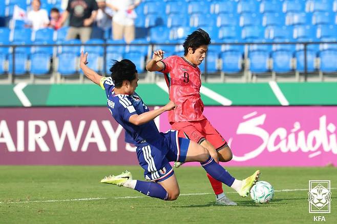 지난 1월 23세 이하 아시안컵에서 일본에 진 한국축구. 2살 어린 일본에 쩔쩔맸다. 사진 대한축구협회