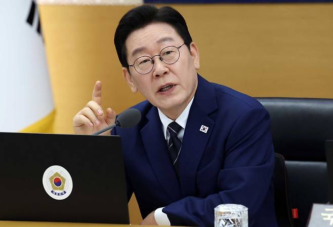 이재명 대통령이 17일 정부세종청사 국무회의실에서 열린 제10회 국무회의에서 발언하고 있다. 청와대사진기자단