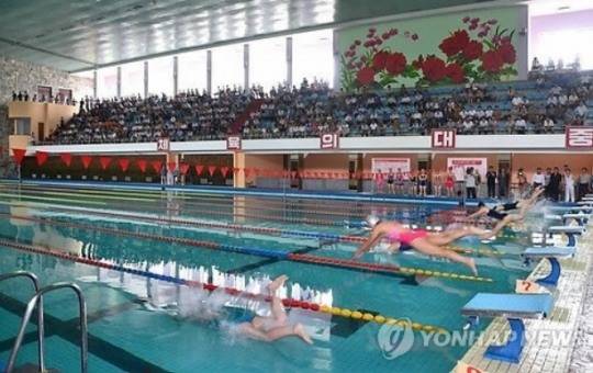 북한 수영대회 모습 [연합뉴스 자료사진]