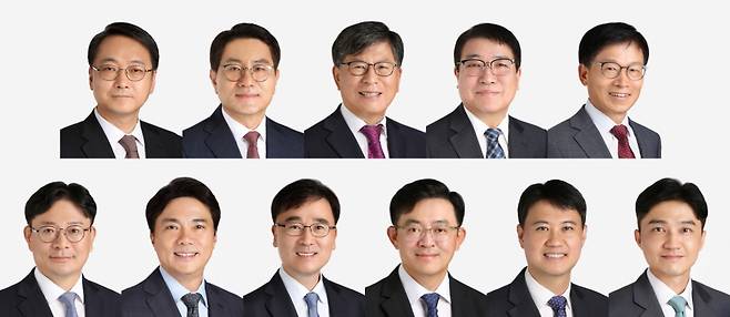 상단 왼쪽부터 강남일 대표변호사(연수원 23기), 김동회 고문, 조국환 고문, 김강일 고문, 김성태 고문과 하단 왼쪽부터 이재연 수석전문위원, 김영현(연수원 29기), 김형록(연수원 31기), 정현석(연수원 33기), 최종혁(연수원 36기), 최종열(연수원 38기) 변호사./사진제공=법무법인 화우
