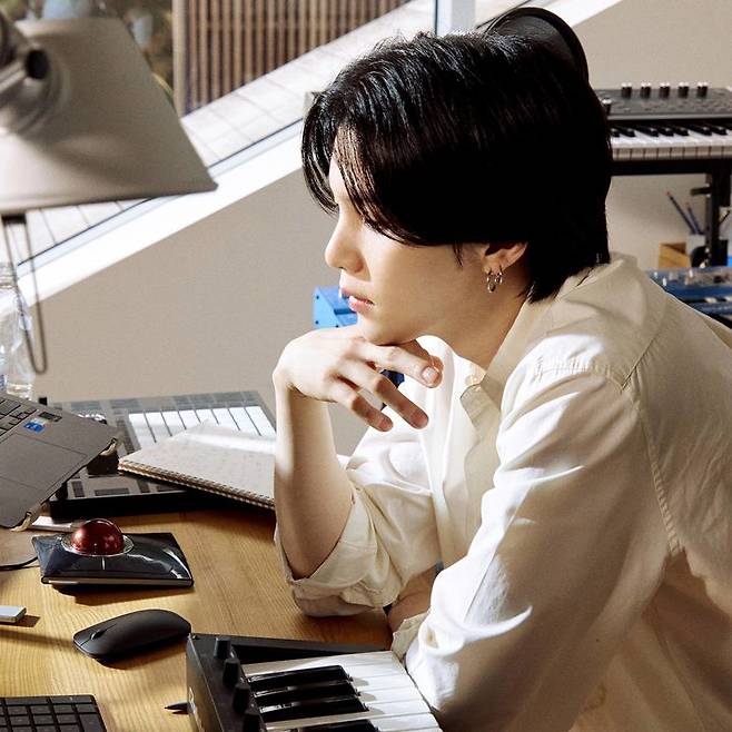 [서울=뉴시스] 방탄소년단 슈가. (사진 = 빅히트 뮤직 제공) 2025.02.25. photo@newsis.com *재판매 및 DB 금지