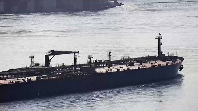 이란 영해 지나는 대형 유조선