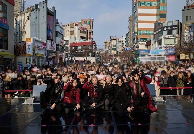 이든엔터테인먼트 제공