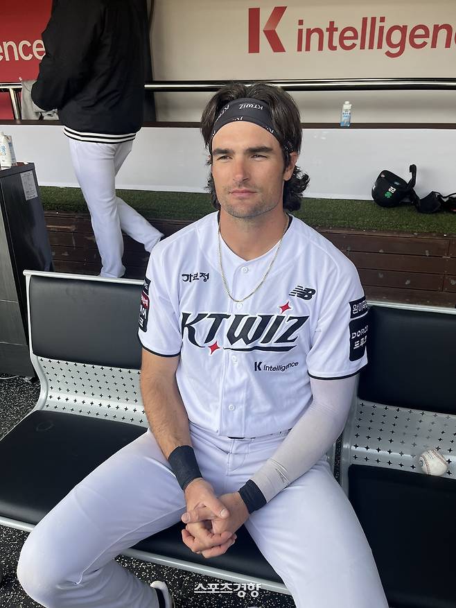 KT 샘 힐리어드가 경기를 마치고 인터뷰하고 있다. 수원 | 김하진 기자