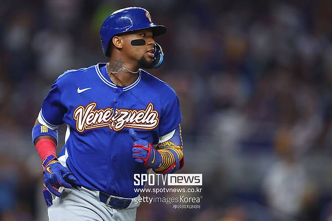 ▲ 베네수엘라 대표팀 로날드 아쿠냐 주니어는 일본 대표팀을 이기고 "우리는 초밥을 먹었다"고 소리쳤다.