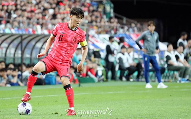 대한민국 축구 대표팀 미드필더 황인범. /사진=강영조 선임기자