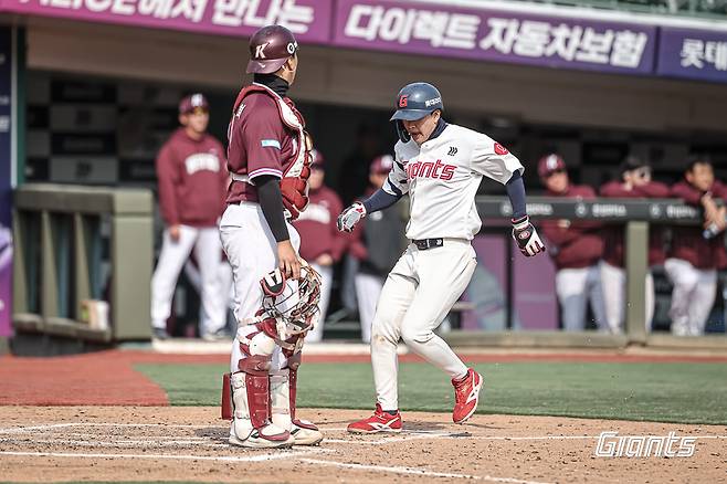 17일 롯데 자이언츠-키움 히어로즈 시범경기 모습. /사진=롯데 자이언츠 제공