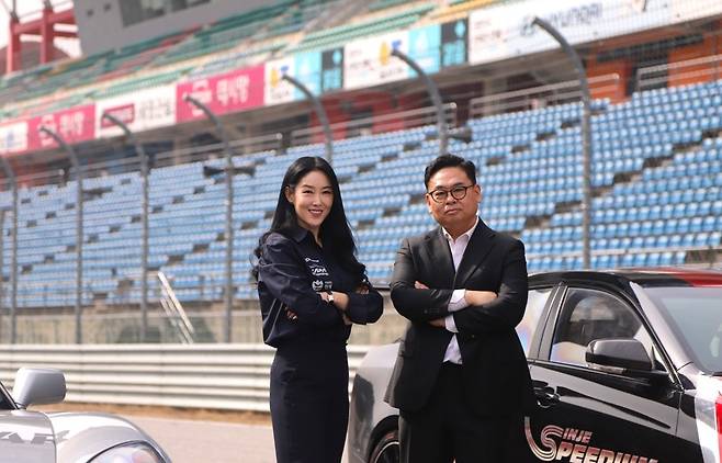 인제스피디움 이정민 대표(왼쪽)와 김동빈 MIK 대표 [인제스피디움 제공. 재판매 및 DB 금지]