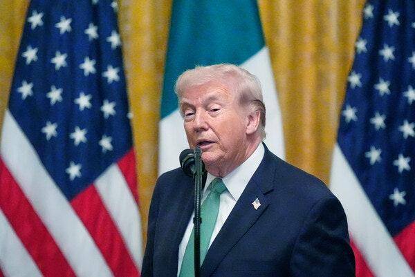 도널드 트럼프 미국 대통령이 17일(현지시간) 백악관에서 열린 성 패트릭 데이 행사에서 발언하고 있다 [사진=AP 연합뉴스]