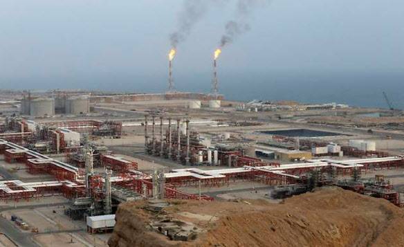 이란의 페르시아만 연안에 있는 사우스 파르스 천연가스 정유소(사진=AP 뉴시스).