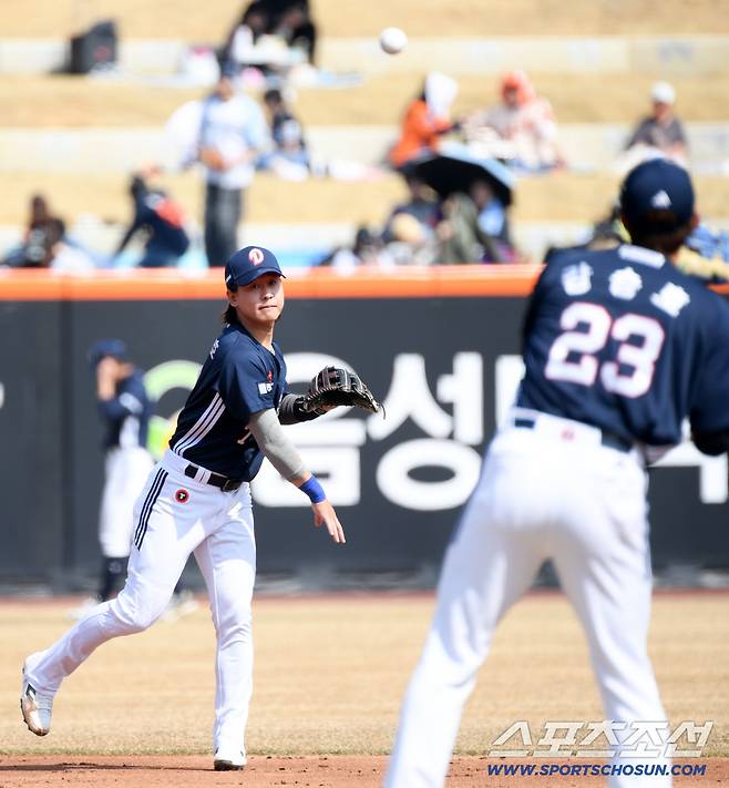 두산 베어스 센터 라인 중심을 잡아줄 유격수 박찬호.