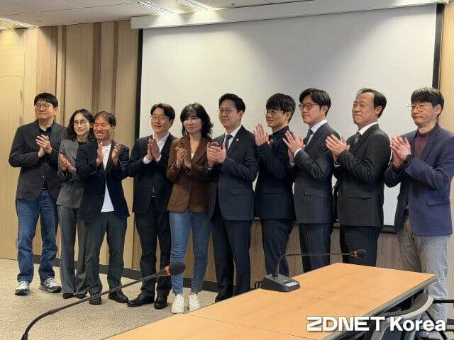 이날 간담회에는 네이버, 카카오, LG AI연구원, SK텔레콤, 업스테이지 등 주요 AI 기업이 참석했다.