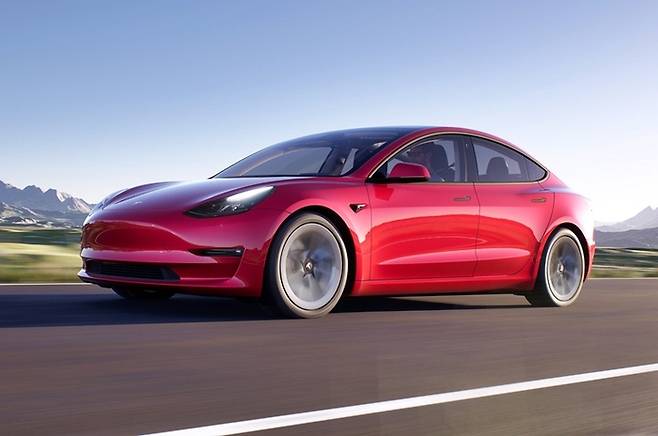 엔카 조사에서 중고 전기차 선호도 1위를 기록한 테슬라 모델3 [사진출처=테슬라]