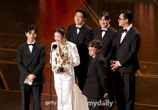 이재·곽중규·이유한·남희동·서정훈·마크 소넨블릭