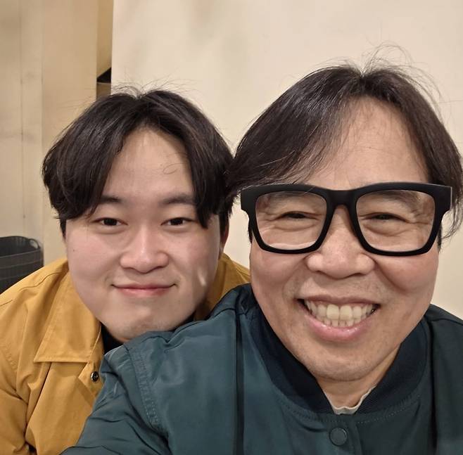 지난 17일 정은표는 자신의 사회관계망서비스(SNS)에 아들의 근황이 담긴 영상 및 사진을 올렸다. 사진은 함께 올라온 두 사람의 모습이 담긴 사진. 정은표 SNS