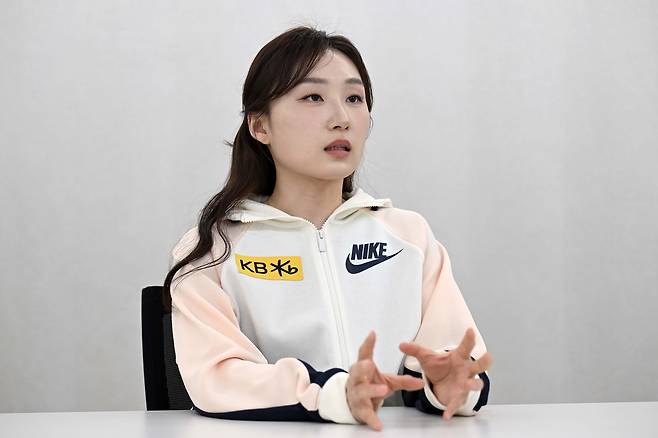대한민국 여자 쇼트트랙 국가대표 최민정이 12일 서울 강남구 올댓스포츠에서 서울경제신문과 인터뷰를 하고 있다. 조태형 기자