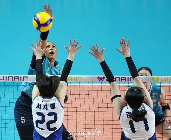 [B하인드★] '용병계 김연경' 지젤 실바 또 트리플크라운! '몰빵 배구'로 GS 4년 만에 봄 잔치