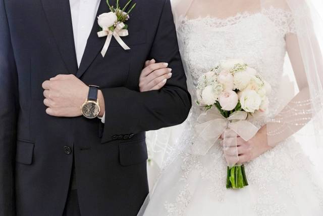 지난해 초혼 부부 중에서 여자가 연상인 부부가 20.2%에 달하는 것으로 나타났다. 2015년에는 여자 연상 비율이 16.3%였는데 점점 올라오는 추세다. 클립아트코리아