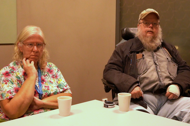 지난 9일 니세 두웰(오른쪽) 장애인시민단체 DHR 협회장과 잉겔라씨가 영남일보 취재진과 인터뷰를 하고 있다. 박지현기자 lozpjh@yeongnam.com