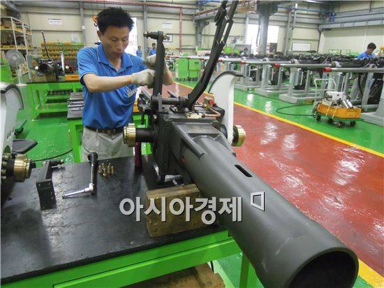 창원에 위치한 한 방산기업 공장현장