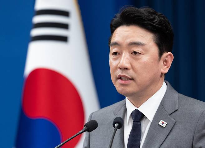 강훈식 비서실장이 18일 춘추관에서 전략경제협력 대통령 특사 UAE 방문 결과 브리핑을 하고 있다. 2026.3.18 ⓒ 뉴스1