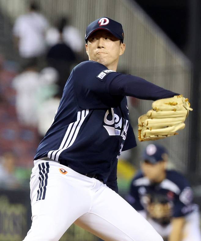 2025년 두산에서 활약한 고효준. IS 포토