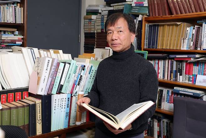 신병주 건국대학교 사학과 교수는 조선왕실사의 권위자로 불린다. 신 교수는 올해 개봉 예정인 영화 '몽유도원도'의 역사 자문을 맡았다. 영화 '몽유도원도'는 수양대군과 안평대군의 이야기를 다룬다. 강정현 기자