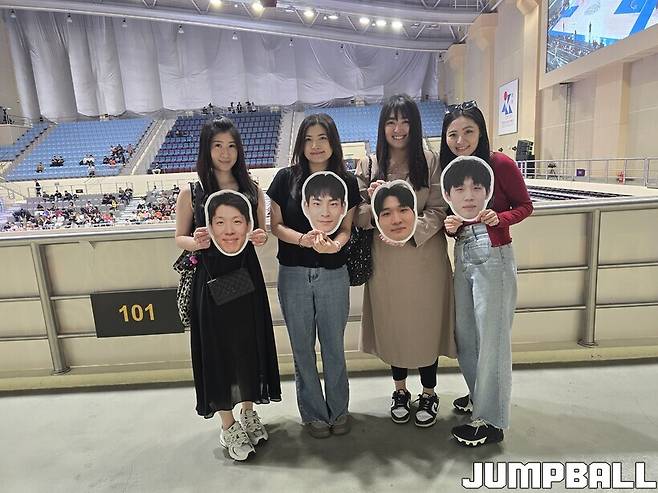 ▲ 대만 최강팀보다도 SK를 좋아하는 대만 팬들. (우부터)엠버, 씨씨, 팅, 에밀리