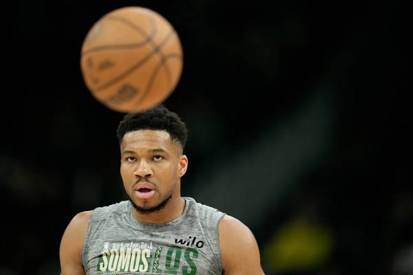 야니스 아데토쿤보가 잔여 시즌 출전 문제를 놓고 소속팀과 의견 충돌을 보이고 있다. 사진= AP= 연합뉴스 제공